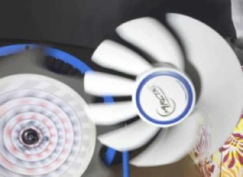  Image fixe d’un ventilateur, réalisée avec un iPhone – les pales semblent floues